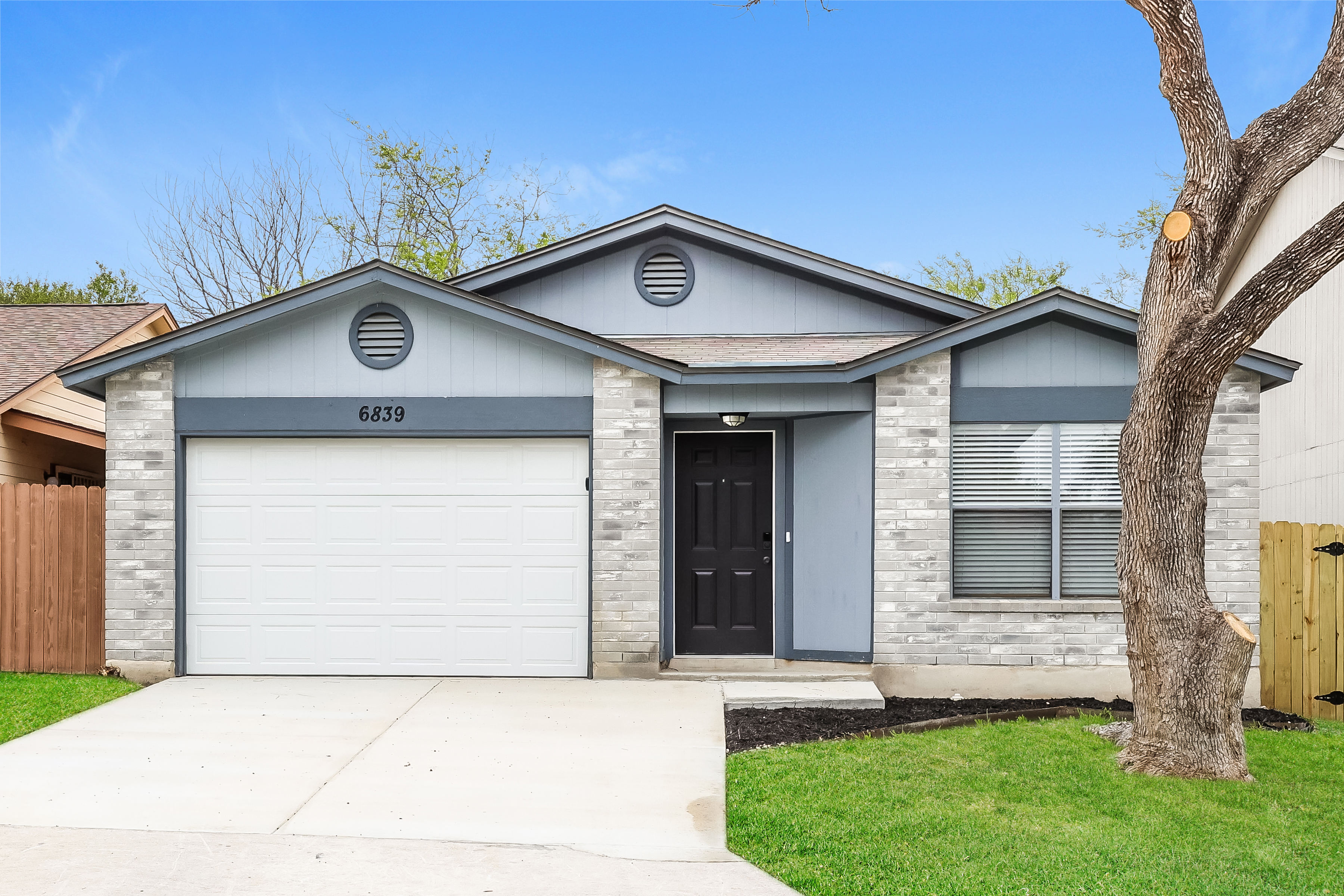 6839 FLAMING RIDGE DR CONVERSE, TX 78109